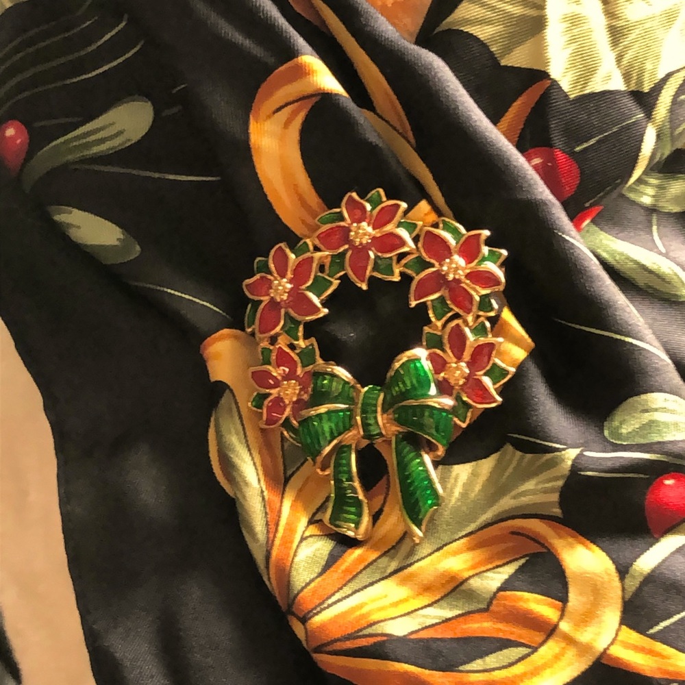 Oscar holiday scarf with holiday pin included!
